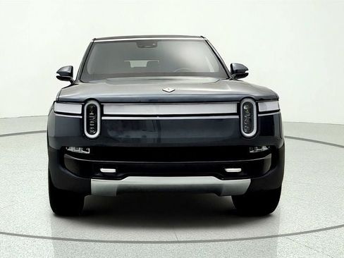 Used 2023 Rivian R1S Adventure AWD/4WD image 2