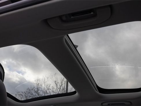 Certified 2025 Mercedes-Benz E 450 4MATIC Sedan image 25