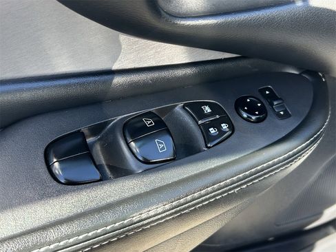 Certified 2023 Nissan Murano SV w/ SV Midnight Edition Package image 29