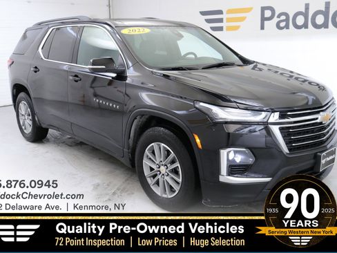 Used 2022 Chevrolet Traverse LT image 1