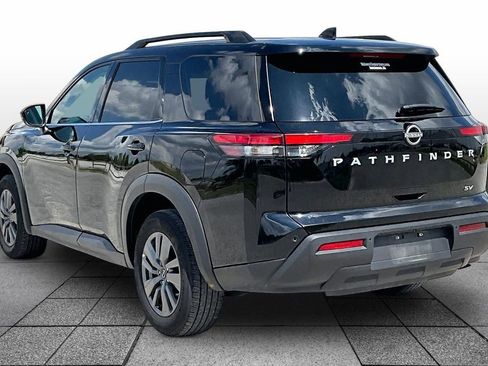 Used 2024 Nissan Pathfinder SV FWD image 10
