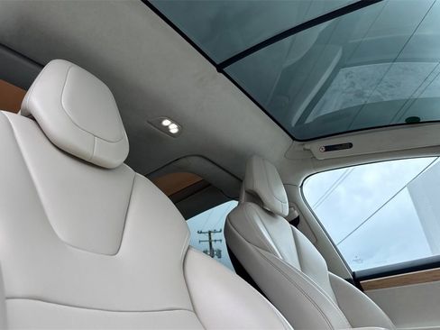 Used 2018 Tesla Model X 75D image 16