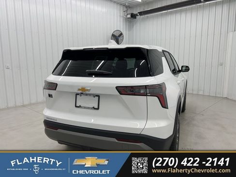 New 2026 Chevrolet Equinox LT FWD image 3