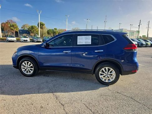 Used 2020 Nissan Rogue SV image 5