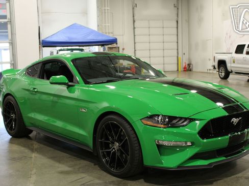Used 2019 Ford Mustang GT RWD image 18