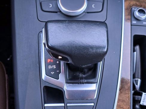 Used 2018 Audi Q5 2.0T Premium w/ Convenience Package image 19