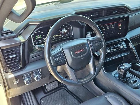 Used 2022 GMC Sierra 1500 AT4 w/ AT4 Preferred Package AWD/4WD image 40