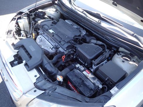Used 2010 Hyundai Elantra GLS FWD image 20