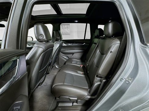 Used 2023 Cadillac XT6 Premium Luxury image 24