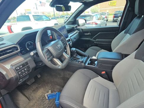 Certified 2024 Toyota Tacoma TRD Off-Road w/ TRD Off Road Upgrade Package AWD/4WD image 24