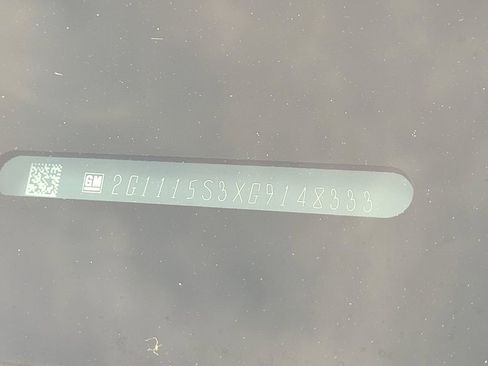 Used 2016 Chevrolet Impala LT w/ Convenience Package image 11