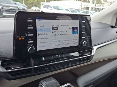 Used 2023 Toyota Sienna XLE image 15