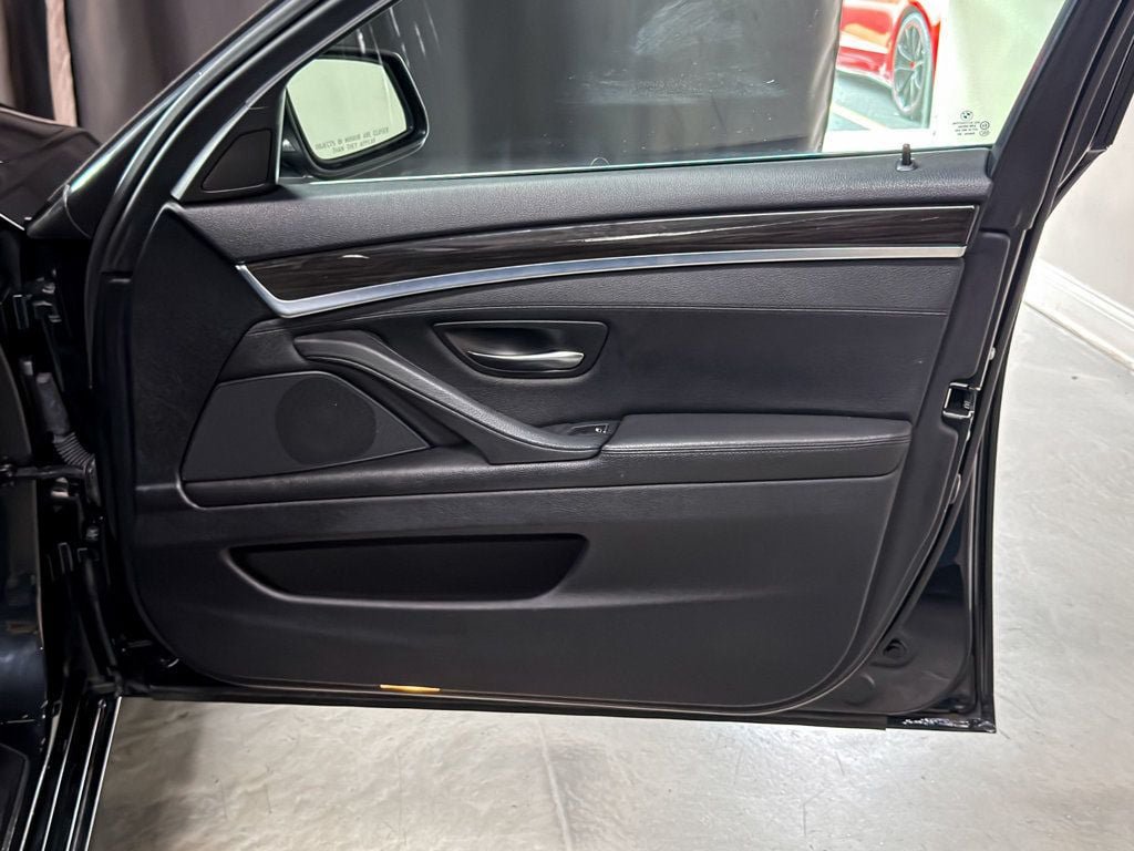 Used 2012 BMW 528i xDrive Sedan AWD/4WD image 40