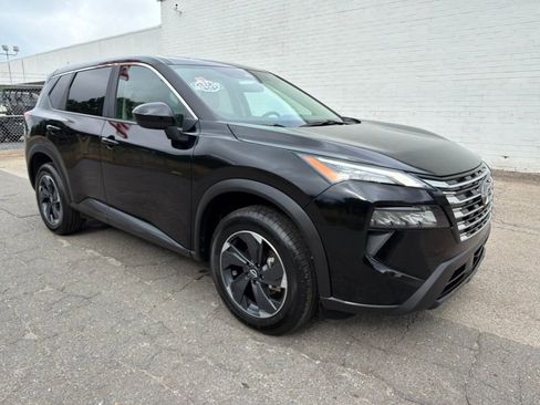 Used 2025 Nissan Rogue SV AWD/4WD image 8