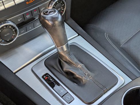 Used 2012 Mercedes-Benz C 250 Coupe image 21