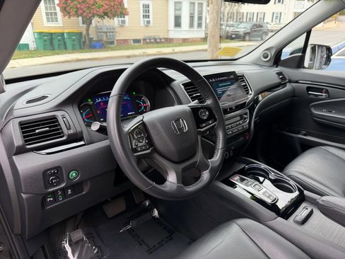 Used 2020 Honda Pilot Touring image 14