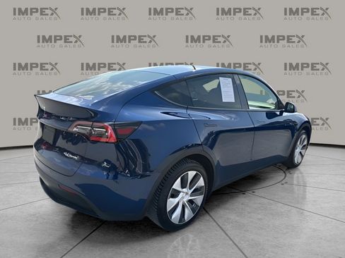 Used 2021 Tesla Model Y Long Range image 5