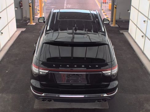 Used 2024 Lincoln Aviator Reserve image 4