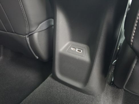 Used 2023 Buick Envision Essence FWD image 31
