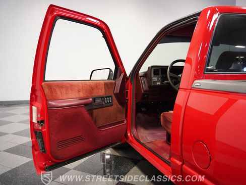 Used 1992 Chevrolet Silverado 1500 2WD Regular Cab image 36