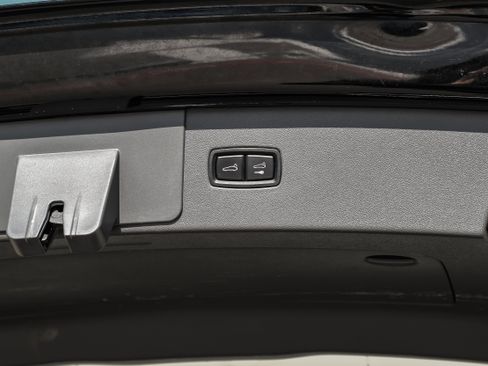 Used 2019 Porsche Cayenne image 55