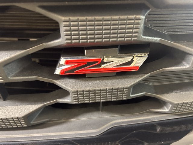 Used 2023 Chevrolet Silverado 1500 Custom Trail Boss w/ LPO, Dark Essentials Package AWD/4WD image 9