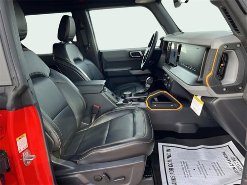 Used 2022 Ford Bronco Badlands image 18