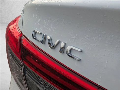 Used 2022 Honda Civic Sport image 9