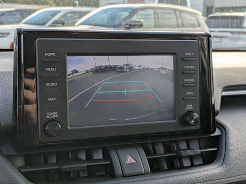 Used 2019 Toyota RAV4 LE image 20