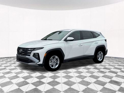New 2026 Hyundai Tucson SE FWD image 2