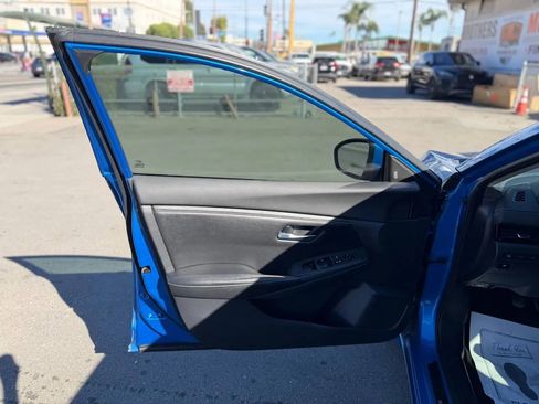 Used 2021 Nissan Sentra SV image 19