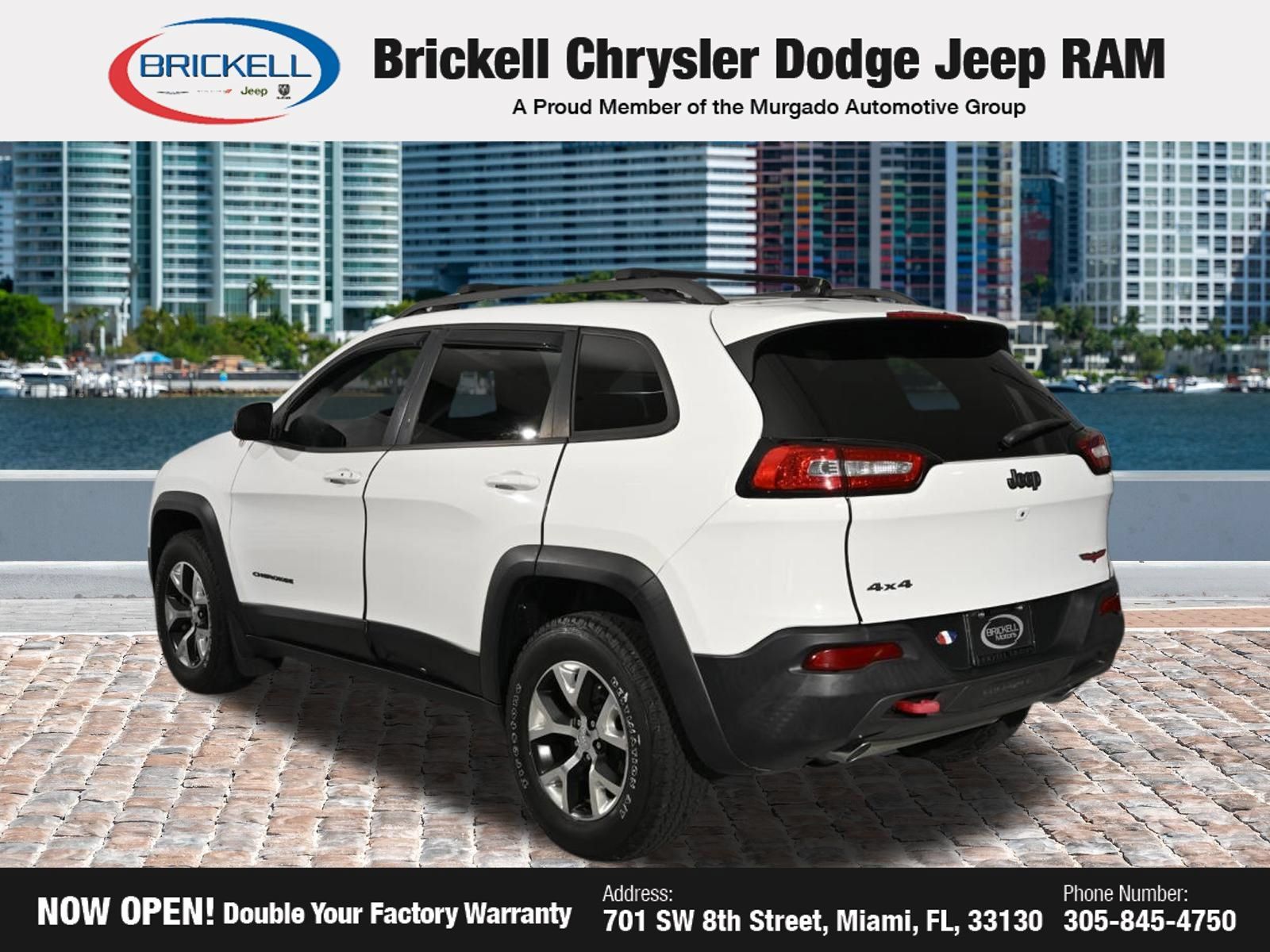 Used 2015 Jeep Cherokee Trailhawk w/ Comfort/Convenience Group AWD/4WD image 3