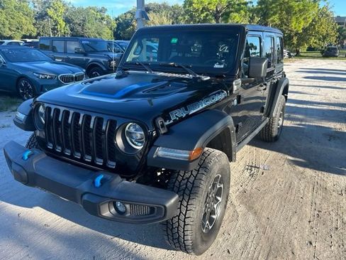 Used 2022 Jeep Wrangler Unlimited Rubicon 4xe AWD/4WD image 2