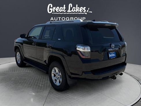 Used 2016 Toyota 4Runner SR5 AWD/4WD image 3