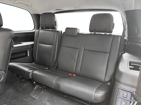 Used 2018 Toyota Sequoia TRD Sport AWD/4WD image 24