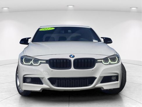 Used 2017 BMW 340i xDrive Sedan w/ Technology Package AWD/4WD image 2