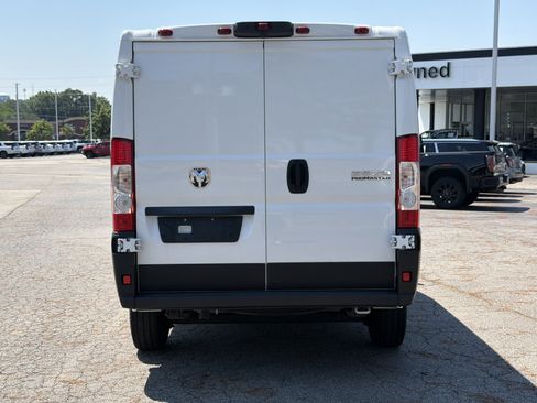 Used 2025 RAM ProMaster 2500 w/ Convenience Group FWD image 11