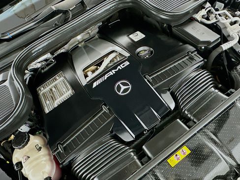 Used 2023 Mercedes-Benz GLS 63 AMG 4MATIC image 32