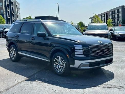 Used 2026 Hyundai Palisade SEL FWD image 3