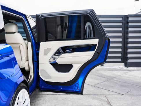 Used 2025 Land Rover Range Rover Long Wheelbase SE image 24