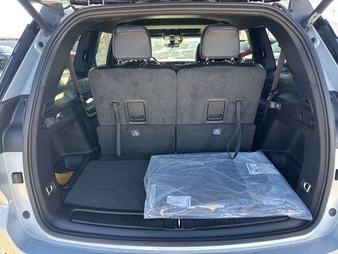 New 2025 Jeep Grand Cherokee L Laredo image 7