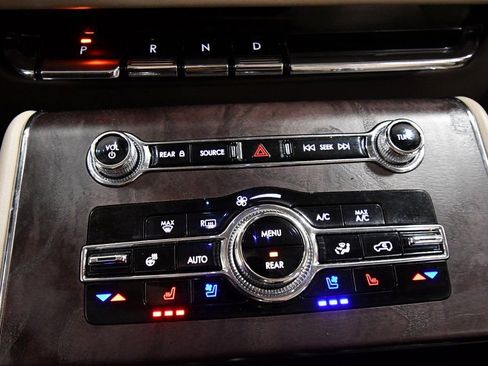 Used 2022 Lincoln Aviator Reserve w/ Elements Package Plus image 28