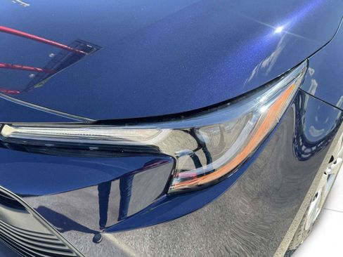 Used 2025 Toyota Corolla LE FWD image 12