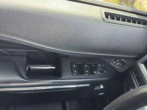 Used 2018 Ford Expedition Platinum image 21