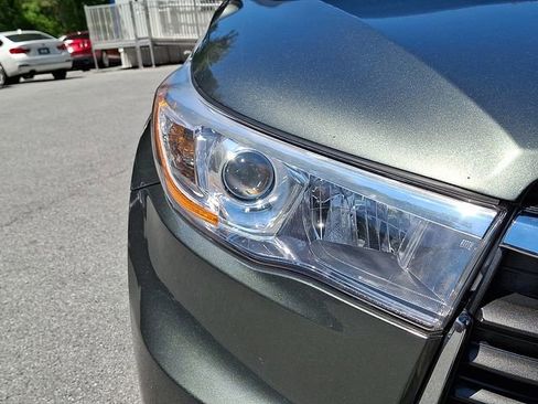 Used 2016 Toyota Highlander Limited AWD/4WD image 11