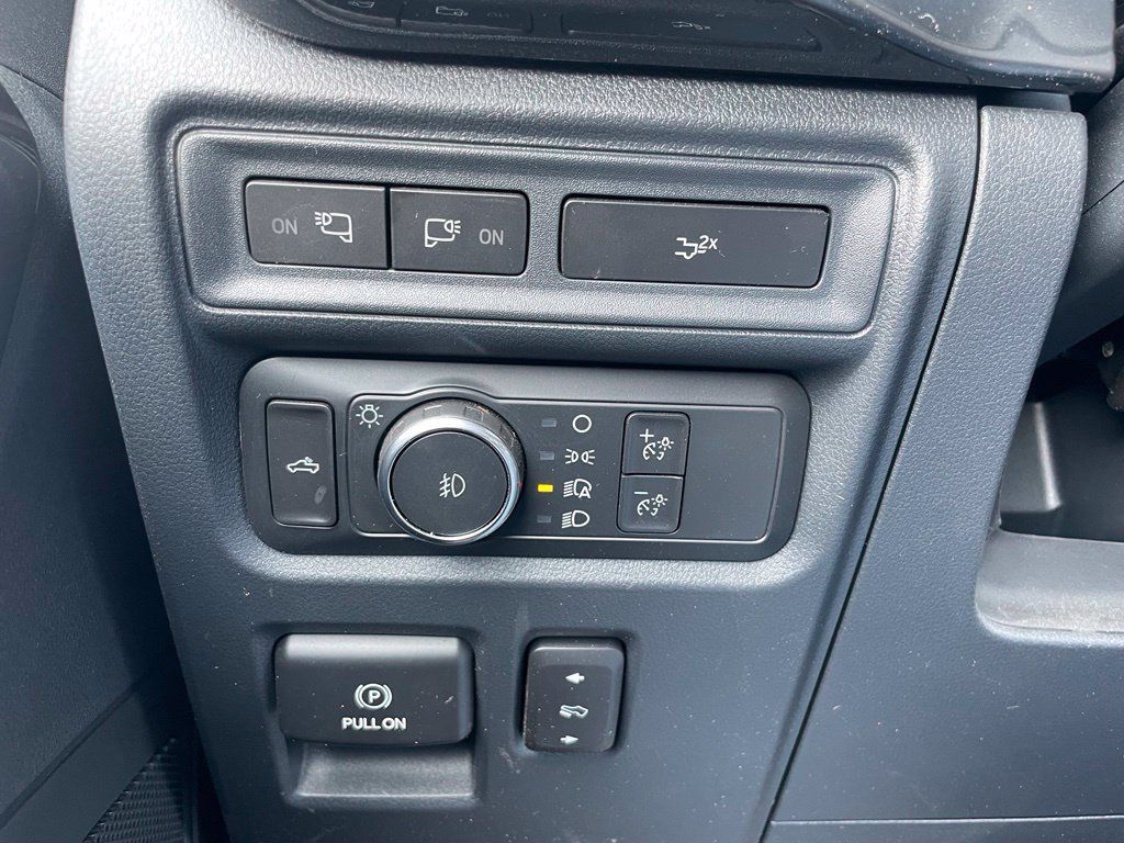 Used 2022 Ford F150 XLT w/ Equipment Group 302A High AWD/4WD image 40
