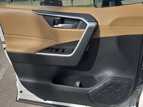 New 2025 Toyota RAV4 XLE image 26