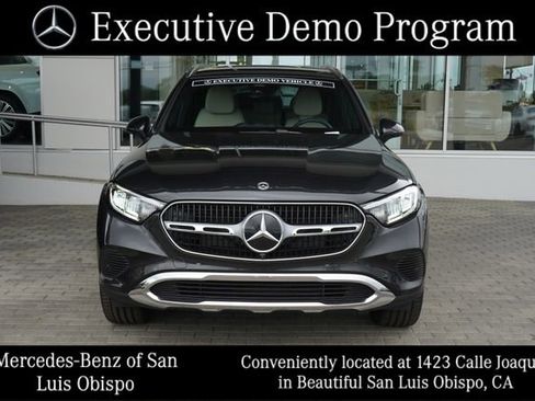 Used 2026 Mercedes-Benz GLC 300 image 3