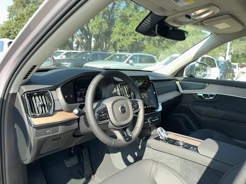 New 2026 Volvo XC90 B5 Plus image 12