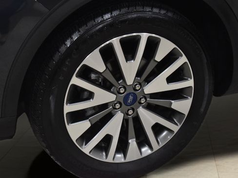 Used 2022 Ford Escape Titanium w/ Class II Trailer Tow Package AWD/4WD image 36